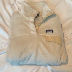 Cream Patagonia re-wool snap-t pullover